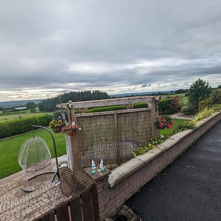 Antrim Heights Bnb Exterior photo